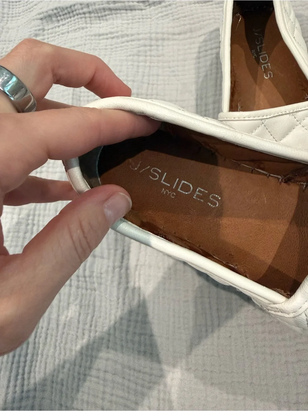 J/SLIDES quilted white